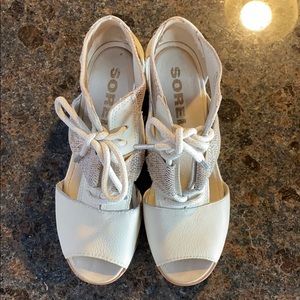 Sorel sz 9 wedge sandals